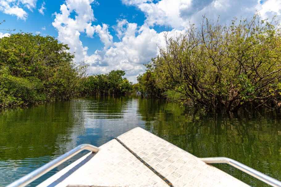 A travessia do rio Arapiuns começa em Alter do Chão, no Pará