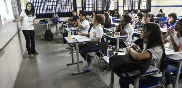 Após negociação com soco na mesa, acordo do novo ensino médio é fechado