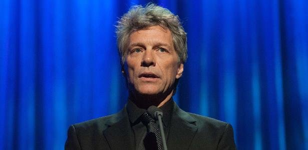 Após cirurgia, Jon Bon Jovi não sabe se voltará a turnês