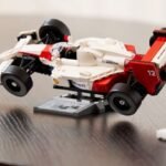 Senna Brands e LEGO homenageiam primeiro título de Ayrton Senna com McLaren montável