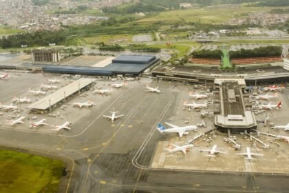 Segundo a concessionária GRU Airport, equipes ainda trabalham para resolver a falha no sistema de navegação do Aeroporto de Guarulhos  — Foto: Silvia Zamboni/ Valor