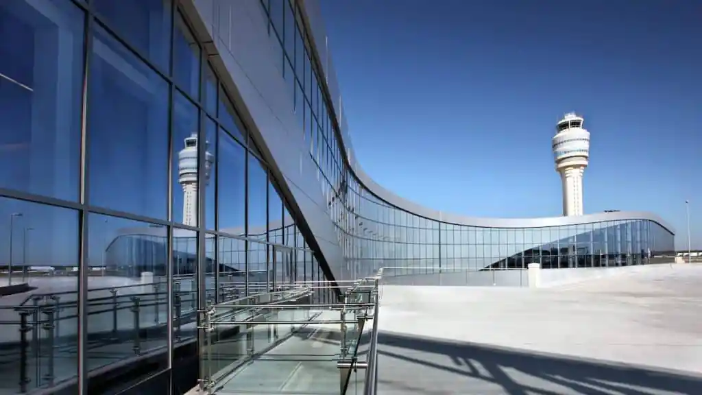 Torre de comunicação no Aeroporto Internacional de Atlanta Hartsfield-Jackson/reprodução