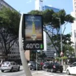 Termômetro marca 40 graus na Avenida 9 de Julho, região central da capital