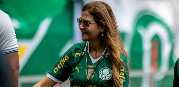 Pelada no gramado interditado do Allianz Parque revolta Leila Pereira